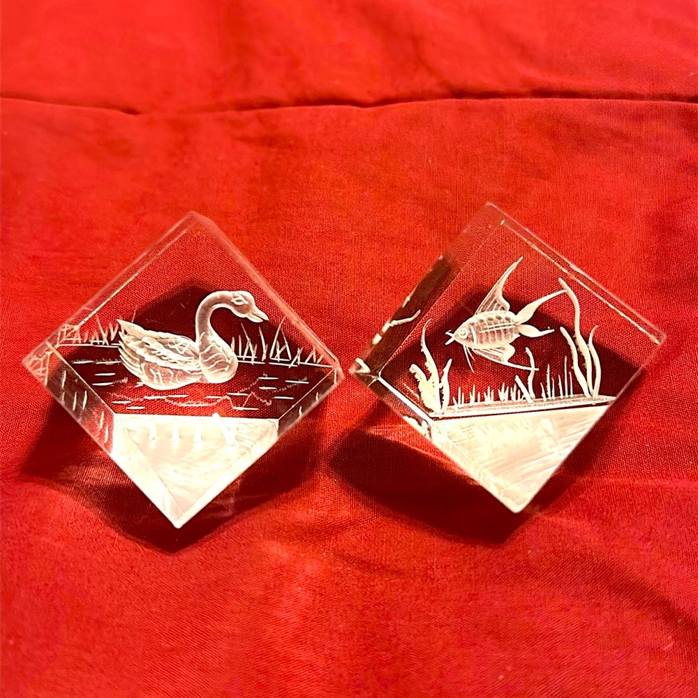 3D Laser Etched Paperweight Swan and Fish 1” cubes.